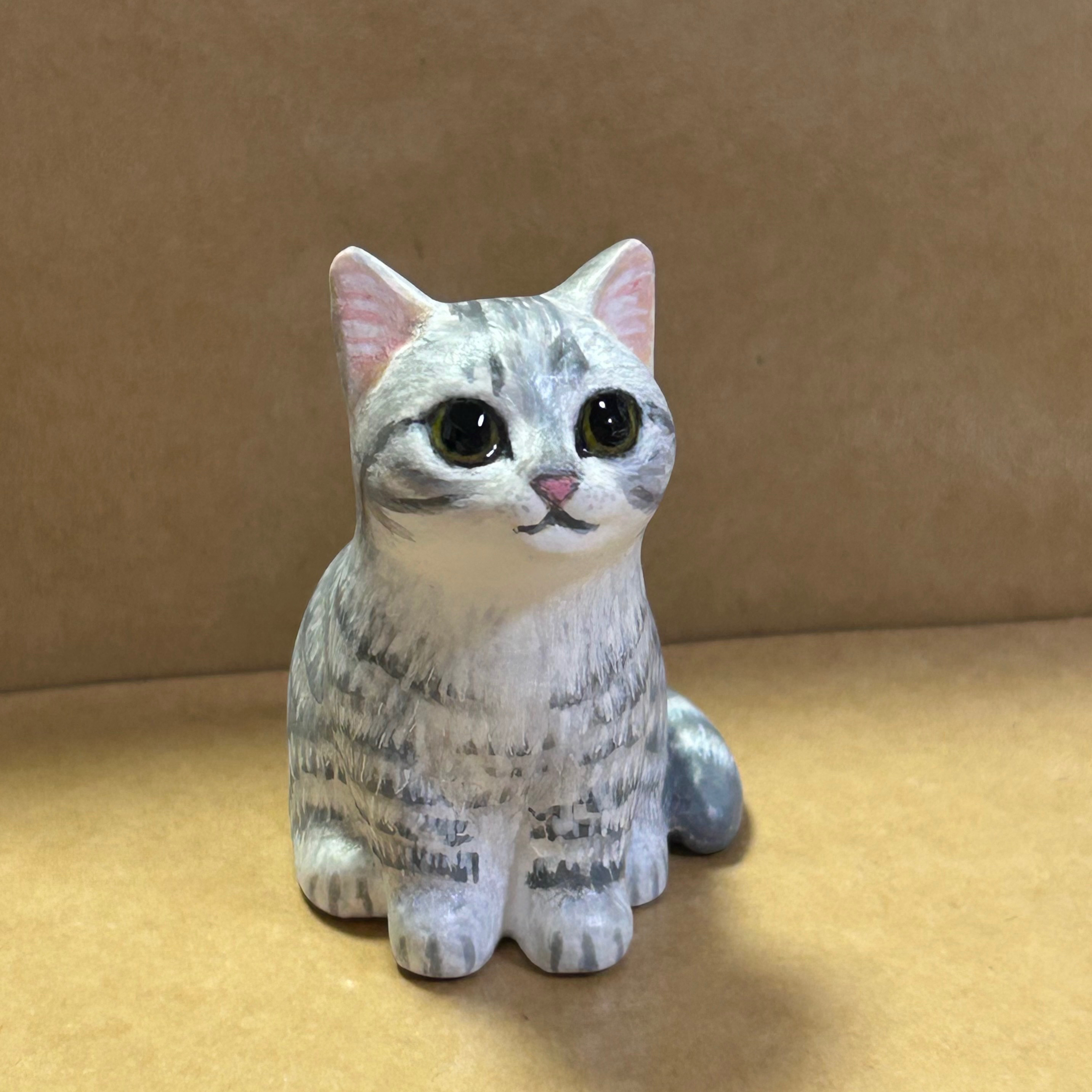 サバトラ猫の置物