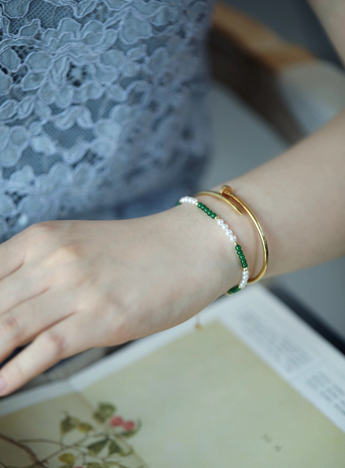 [ルミナ] Cuiweiシリーズ Wei素材 高アイシースパイシーグリーン翡翠+色調整なし 3-3.5mm 日本製アコヤ真珠ネッ