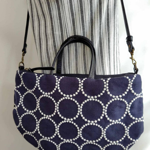 ミナペルホネン/2025tambourineタンバリンネイビー×白/ラウンド