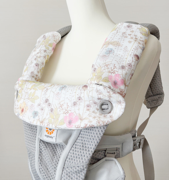 新商品☆エルゴアダプト、オムニ360、ブリーズ、アウェイ、リバーシブルよだれカバー＆首回りパッド☆リバティプリントイルマ 3枚目の画像