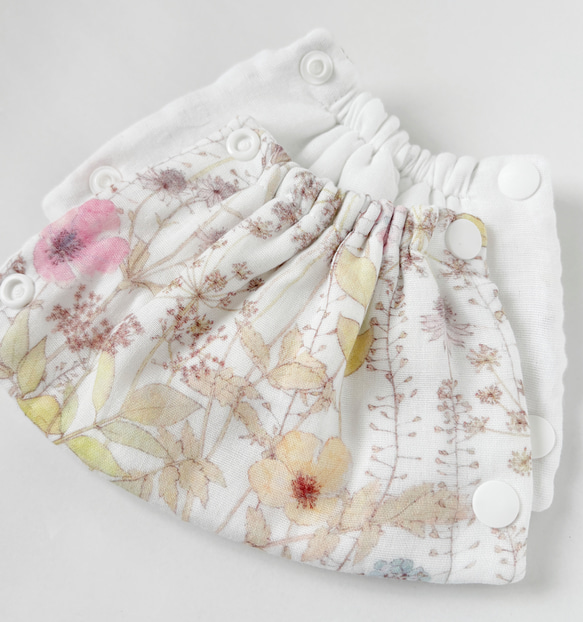 ☆ベビービョルンHARMONY、ONE、ONEKAI、アンジェレッテ用 リバーシブルよだれカバー☆リバティプリントイルマ 4枚目の画像