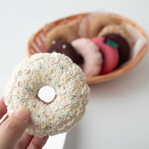 美味しそうなドーナツのあみぐるみ 好きな色が選べる 組み合わせ自由