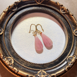 1点物！！ペルー産ピンクオパール薔薇色の宝石〜恋愛の女神石〜「キューピットストーン」のピアス14kgf イヤリング 3枚目の画像