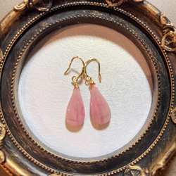 1点物！！ペルー産ピンクオパール薔薇色の宝石〜恋愛の女神石〜「キューピットストーン」のピアス14kgf イヤリング 1枚目の画像