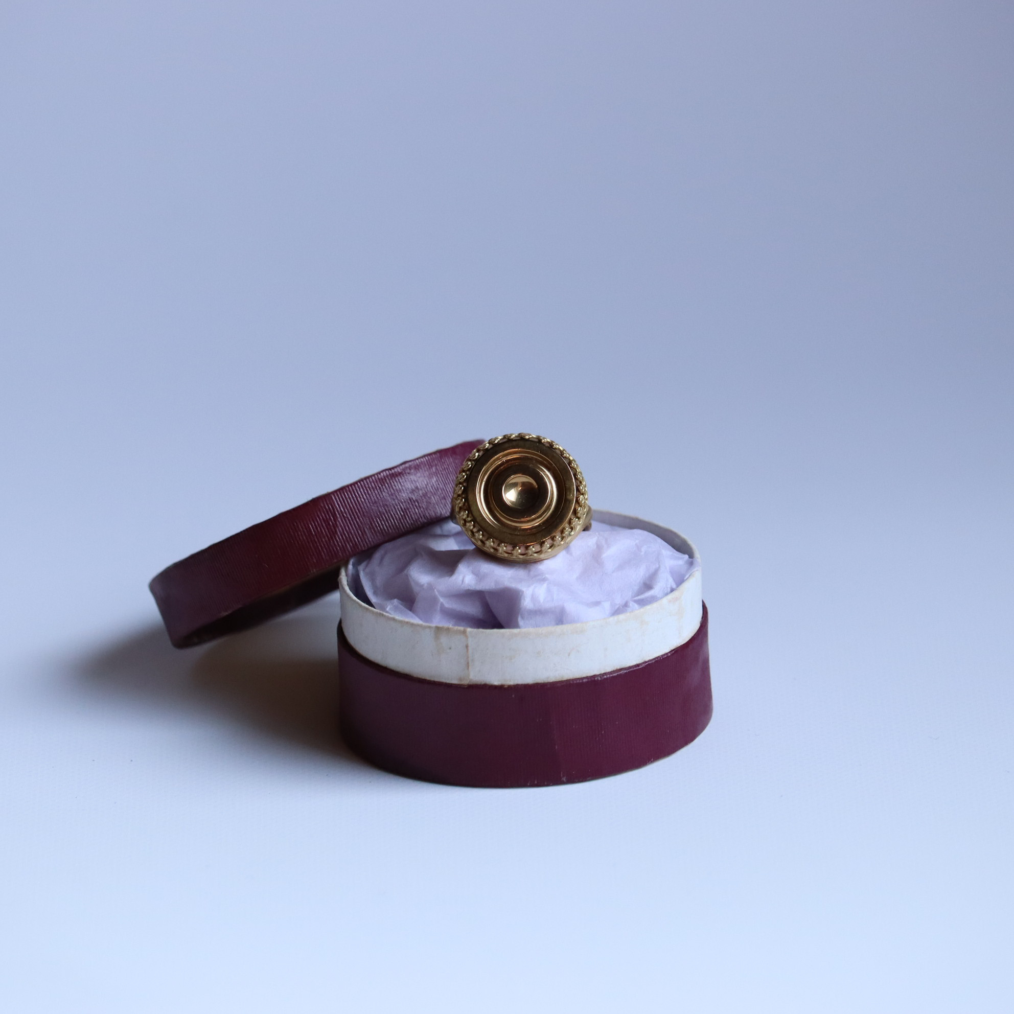 【指輪】吸い込まれる