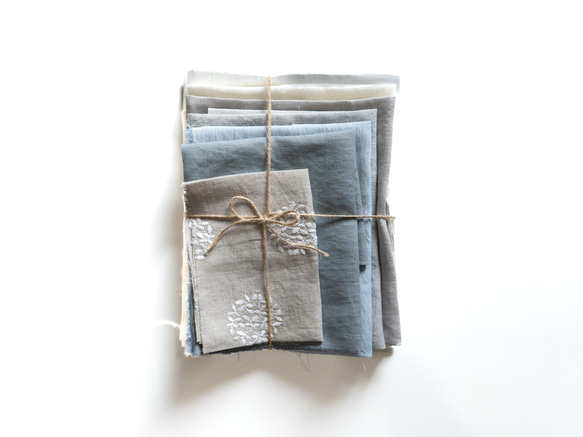 【creema限定】日本のリネン/大きなはぎれセット300ｇ以上　送料無料 1枚目の画像