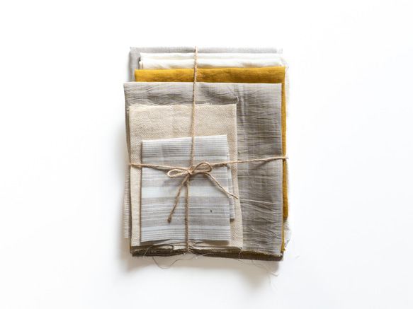 【creema限定】日本のリネン/大きなはぎれセット300ｇ以上　送料無料 1枚目の画像