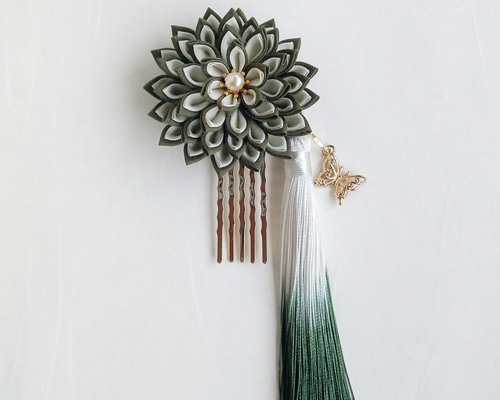 つまみ細工の花と蝶の髪飾り タッセル付き グリーン 《浴衣、七五三