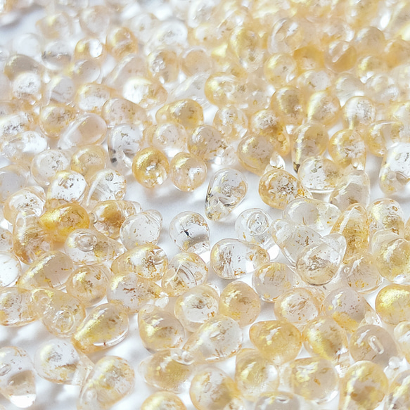 チェコ ビーズ ドロップ 4x6mm 30個 クリスタル クリア ゴールド ppnalia 1枚目の画像
