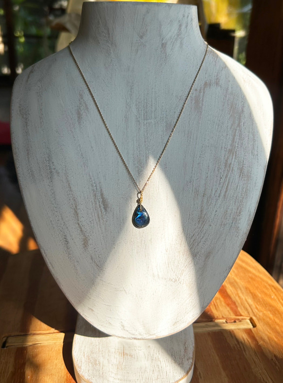 K２４純金◇フィンランドの宝石◇スペクトロライト（スペクトルライト）ペンダントトップ 7枚目の画像