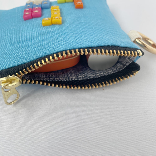 おもちゃみたいなパズルブロックのミニポーチ・カラビナ付き リネン