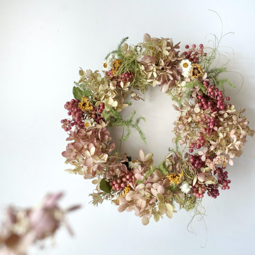 ミナヅキとピンクペッパーのリース 直径25cm ドライフラワー 秋色