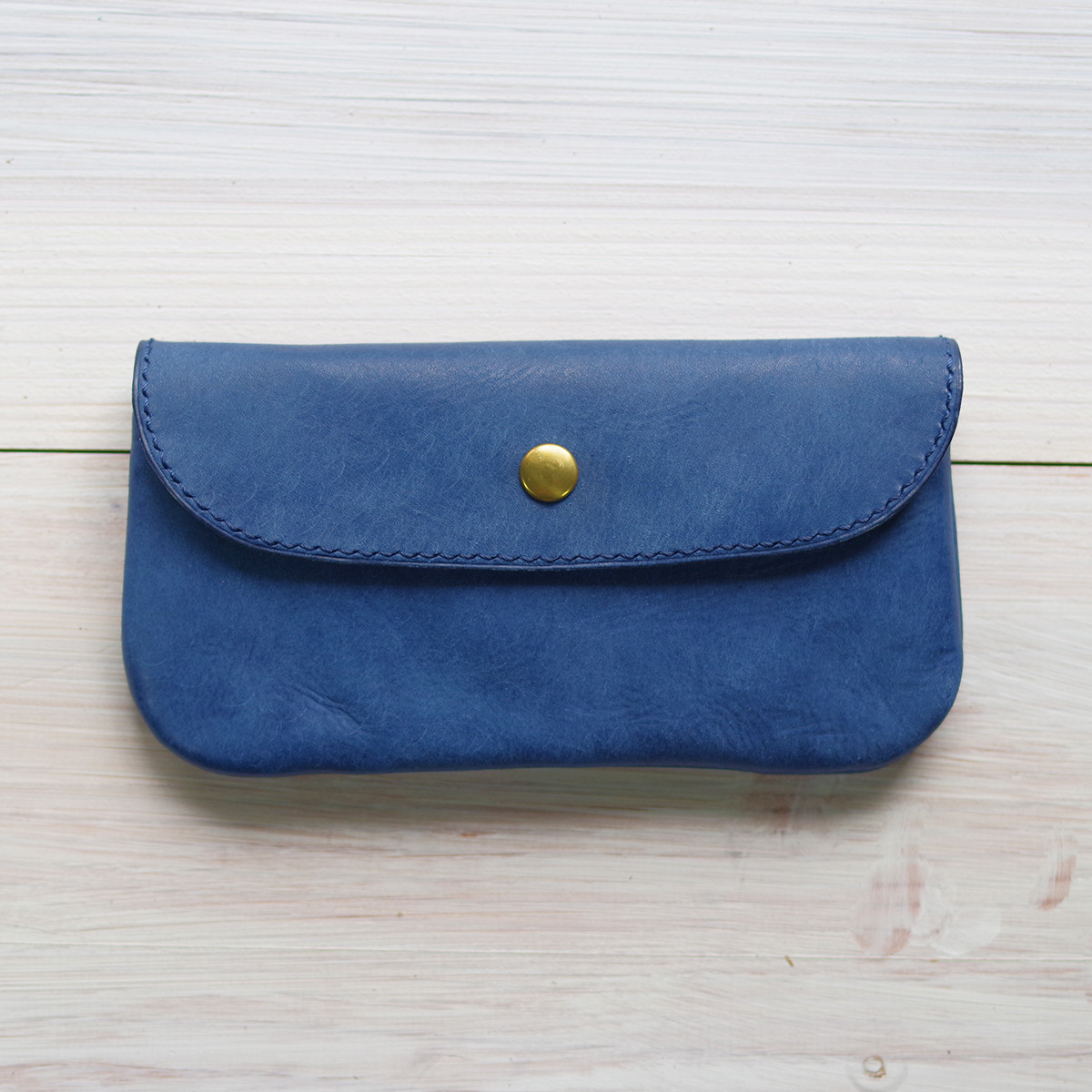コンパクト長財布　コバルトブルー　イタリアンレザー　総手縫い仕上げ　送料無料
