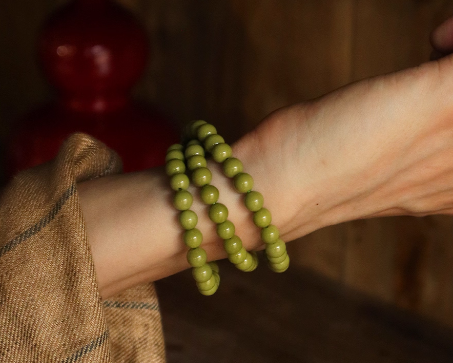 天然彩玉瑪瑙 アボカドグリーン 3ループ ブレスレット｜贈り物用 男女兼用 *手作り【天然素材】