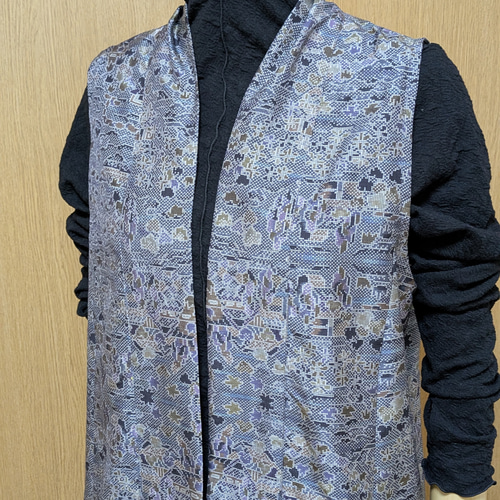 着物リメイク　ロングベスト　大島紬　フリーサイズ SOLD 着物リメイク ロングベスト 大島紬 M〜L ベスト さらあお