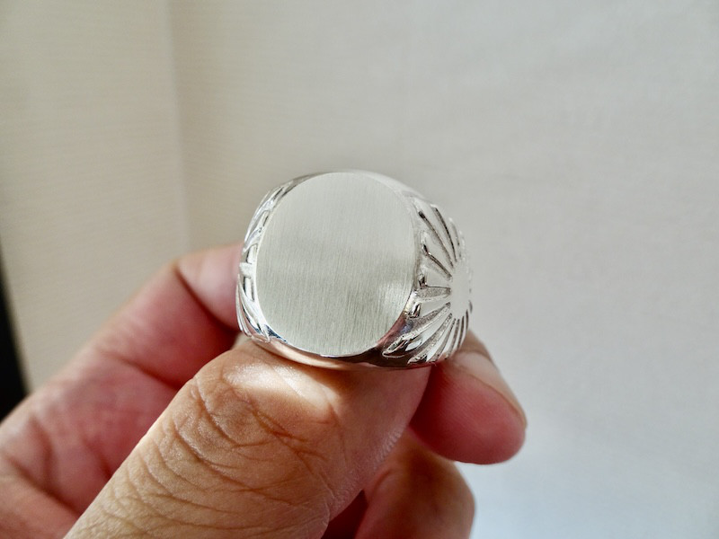 仁尾彫金『太陽の楕円印台リング、ヘアライン』ハンドメイド467
