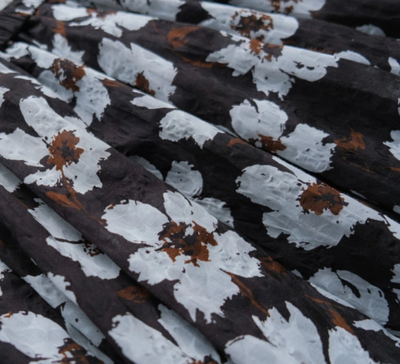 秋も大活躍！福袋 【上下2点セット】ネイビーリネンブラウス✖️花柄スカート / 送料無料 / F2025-D-NV 4枚目の画像