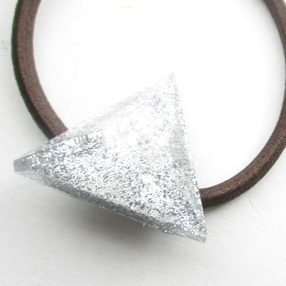 クォーツが頬ずりするように、この三角もツルツル滑ります♪(ぼぼ屋のヘアゴム)SH239 3枚目の画像