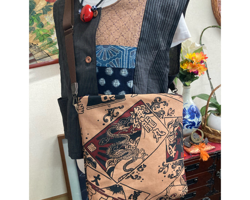 大漁旗柄生地の柿渋染めショルダーバッグ ハンドメイド ショルダー