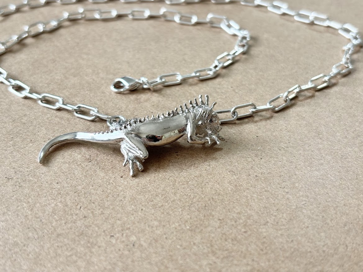 イグアナのロングネックレス 27,860円