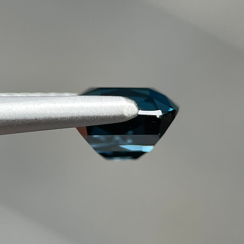 ブルースピネル1.71ctNatural blue Spinel 日本宝石ソー付 ネックレス