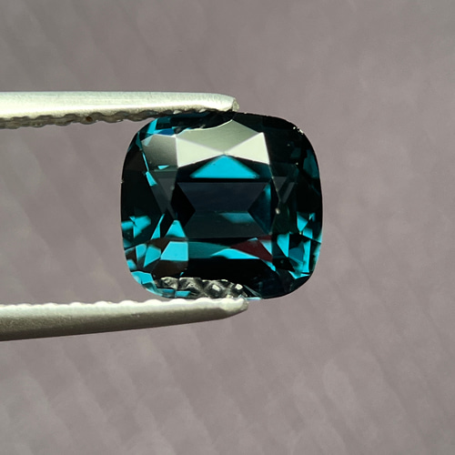 ブルースピネル1.71ctNatural blue Spinel 日本宝石ソー付 ネックレス