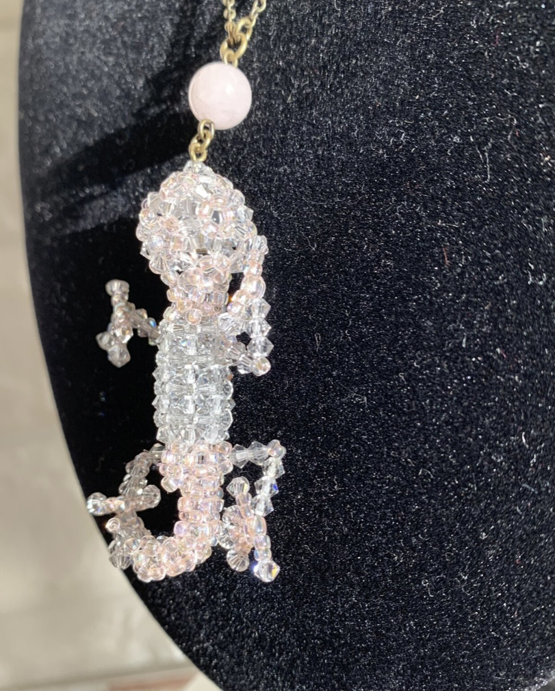 シルエットヤモリキラキラネックレス♪（ローズクォーツ）