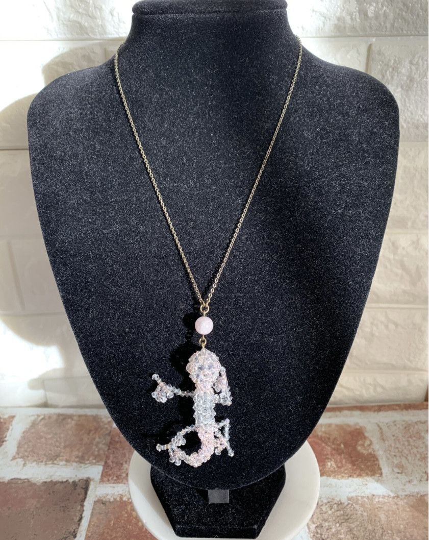 シルエットヤモリキラキラネックレス♪（ローズクォーツ）