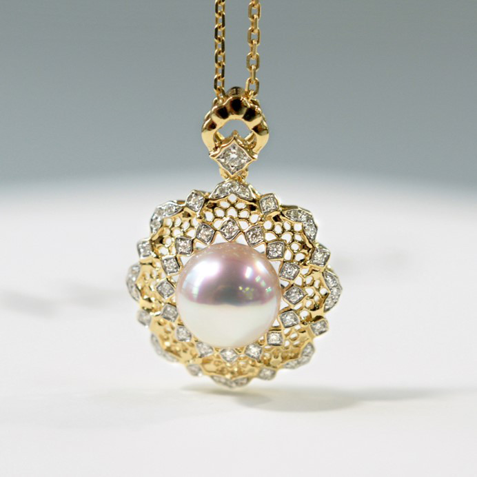 ルミナ 珠羅沙シリーズ 7.5-8mm 日本製アコヤ天然海水真珠ペンダント 18K ツートンゴールドネックレス ダイヤモンドデザ
