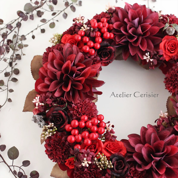 ダリア＆ベリー リース ワインレッド＜アーティフィシャルフラワー＞32cm 2枚目の画像