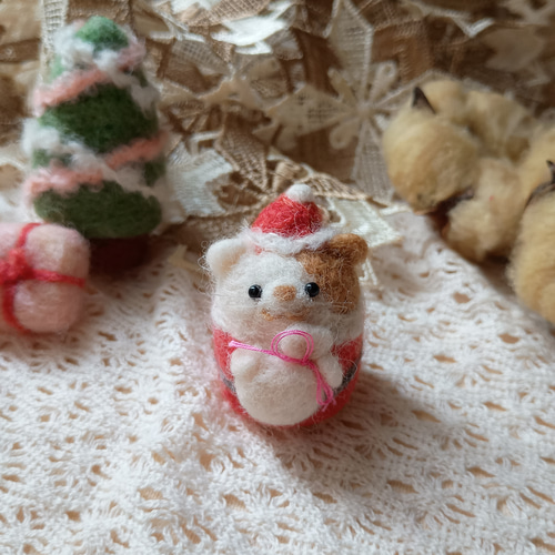 幸せをお届けするサンタクロース シマネコさん 羊毛フェルト