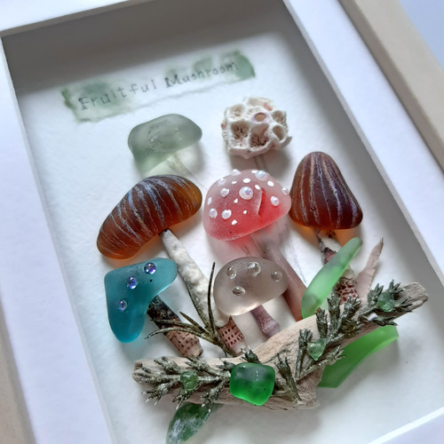 シーグラスアート☆木の実のモリモリツリー☆ 赤い実のクリスマスツリー・シーグラスアート・クリスマス飾り