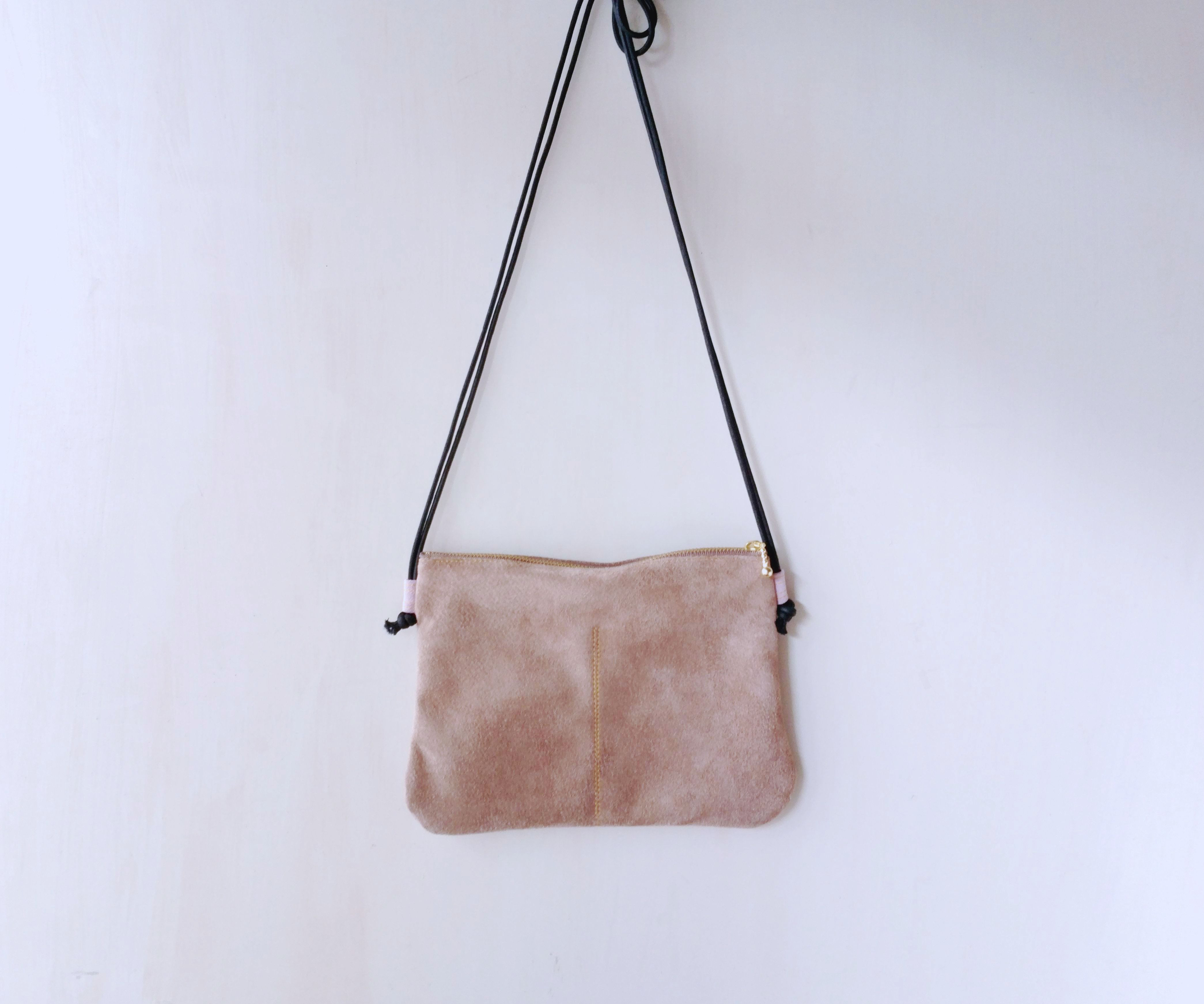 ☆特別価格　送料無料☆　スエードのポシェット オークベージュ