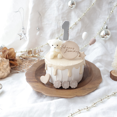 くまさんのベージュクレイケーキ☆ハーフバースデー誕生日ケーキ 誕生