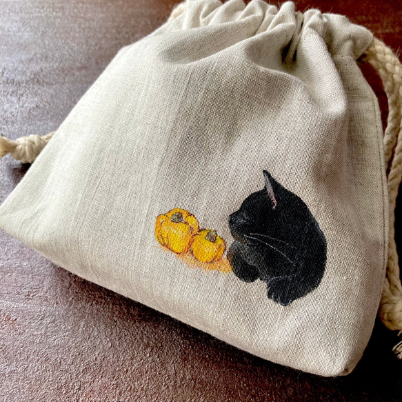 ハロウィン⭐︎『黒猫とかぼちゃ』手描きコットンリネン巾着 ベージュ 1枚目の画像