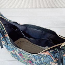 倉敷帆布　ウィリアムモリス　いちご泥棒　2way　ショルダーバッグ　軽量　自立　ホーボーバッグ　ハーフムーンバッグ　　 5枚目の画像