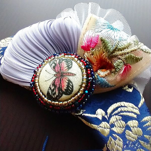 宮廷の花に蝶 月のヘアアクセサリー【大】 タッセル 刺繍リボン ヘッド