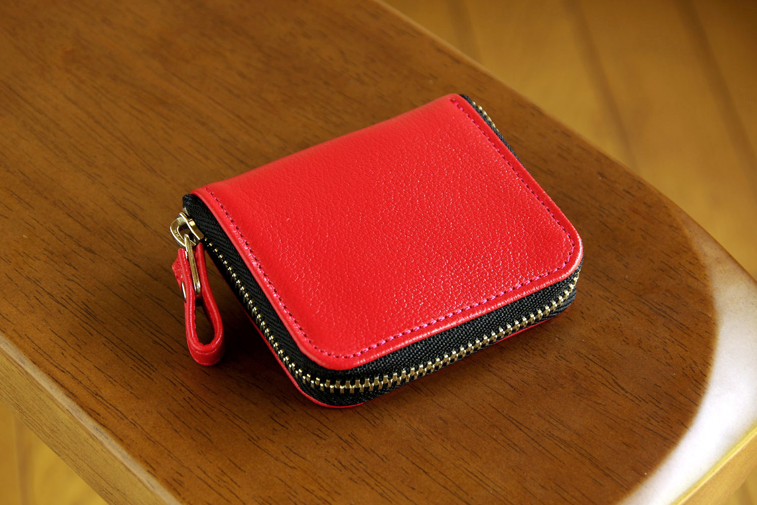 一点もの《CHLOE》◇ラウンドファスナー小銭入れ◇スリム　ピンク　LE115