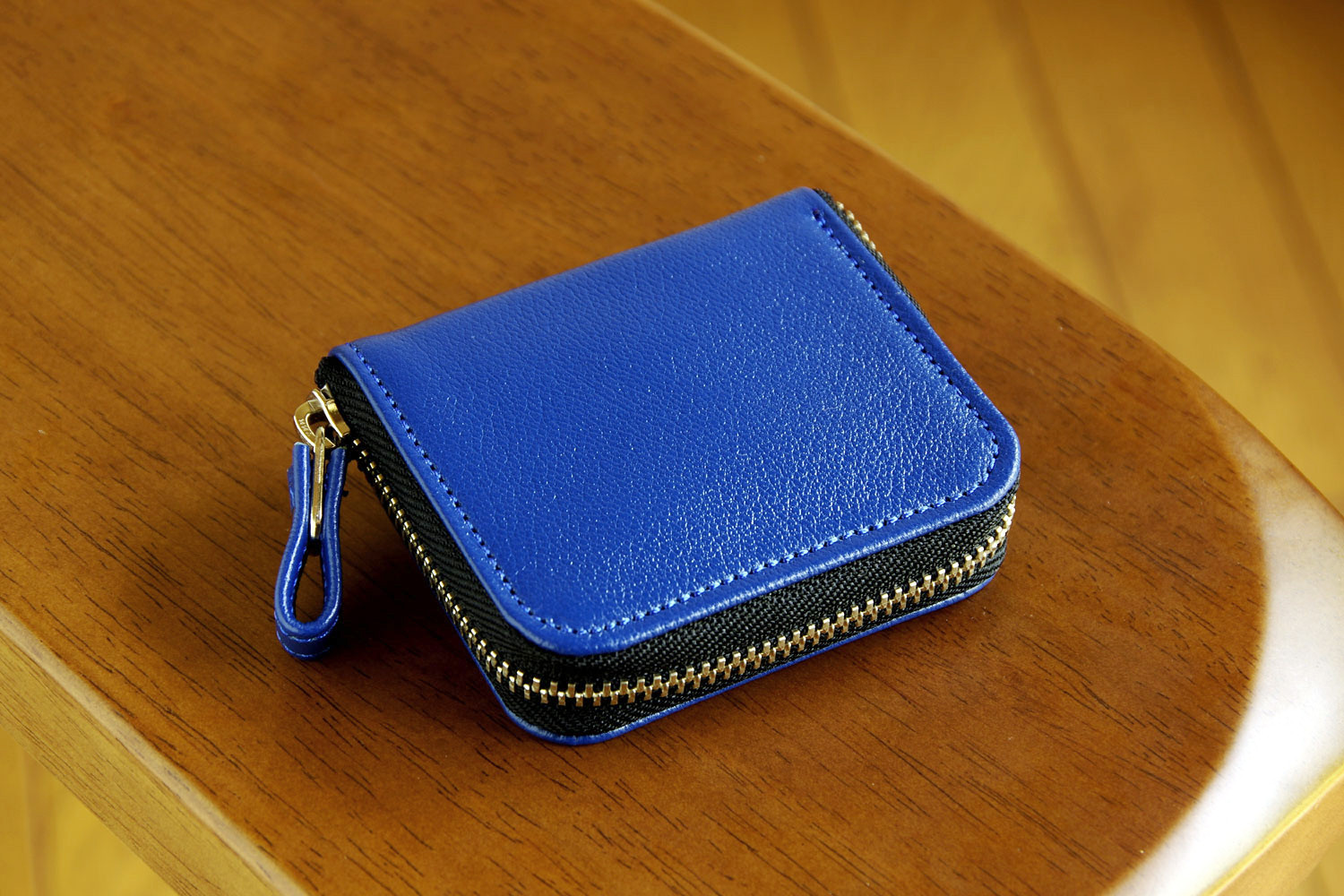 一点もの《CHLOE》◇ラウンドファスナー小銭入れ◇スリム　ピンク　LE115