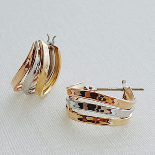 18金【3連トリニティーカラー クロッシングピアス】PT/YG/PG ペア 新品 18金【3連トリニティーカラー クロッシングピアス】PT/YG/PG ペア 新品