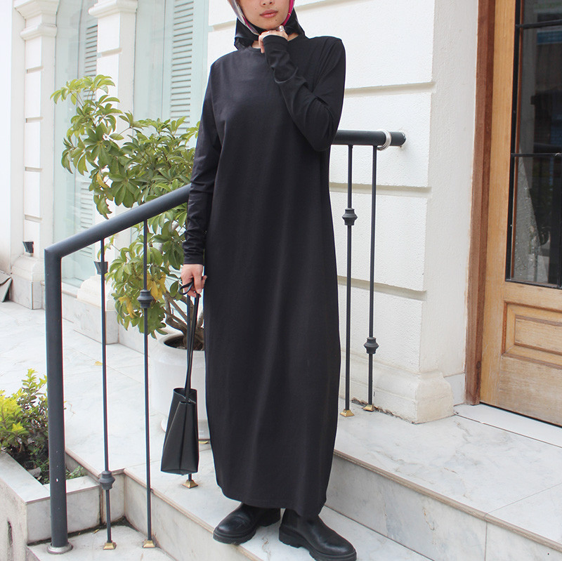 １枚で大人モード◉ ベーシックロングワンピース　ブラック