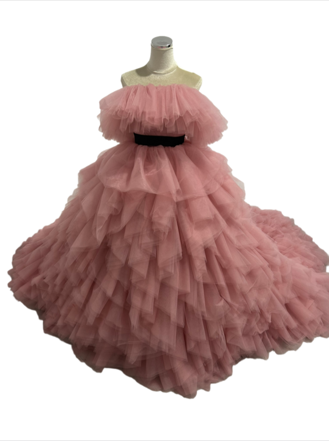 カラードレス ピンクソフィア 取り外しオフショルダー ふわふわドレス 抜群のおしゃれ見え 目立つ 前撮り 花嫁