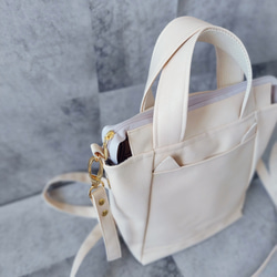 ちょっとそこまで小さめトート&ショルダーバッグ2way【合皮】バニラネコのみみ付き 4枚目の画像