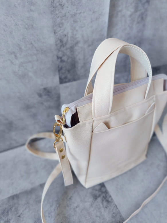 ちょっとそこまで小さめトート&ショルダーバッグ2way【合皮】バニラネコのみみ付き 4枚目の画像