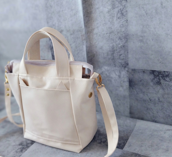 ちょっとそこまで小さめトート&ショルダーバッグ2way【合皮】バニラネコのみみ付き 2枚目の画像