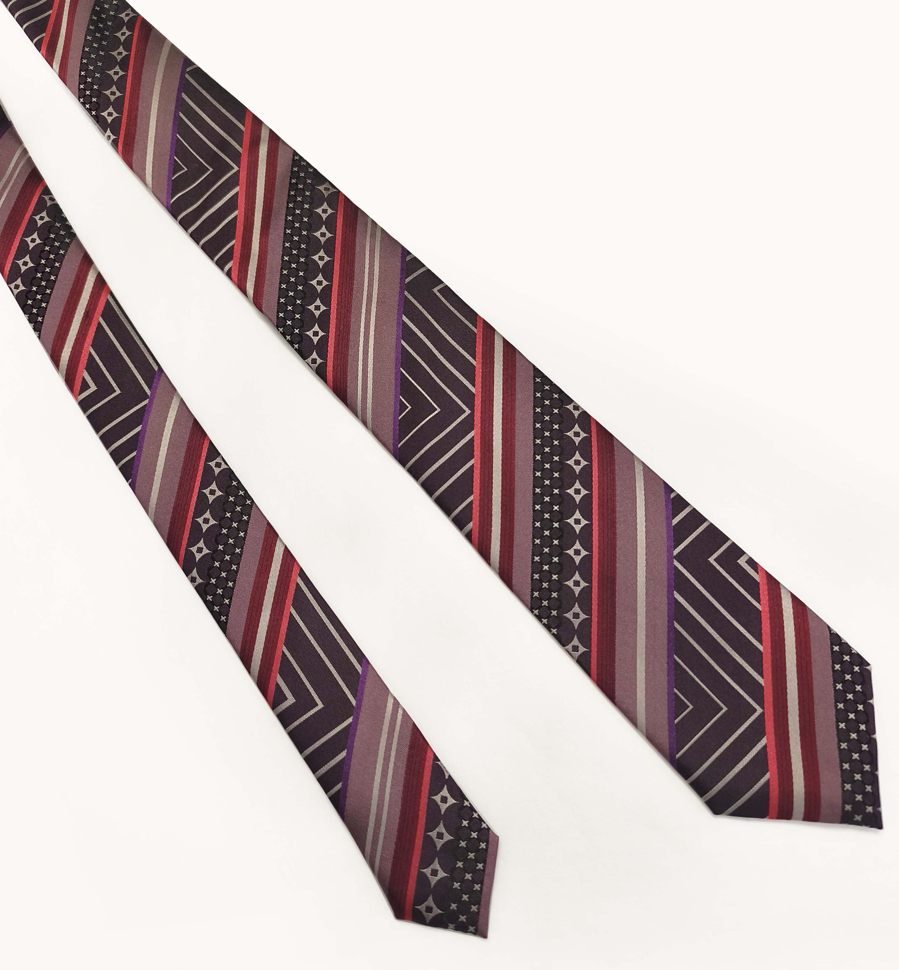 ストライプと幾何学模様のインパクトのあるシルクジャカードネクタイ_68