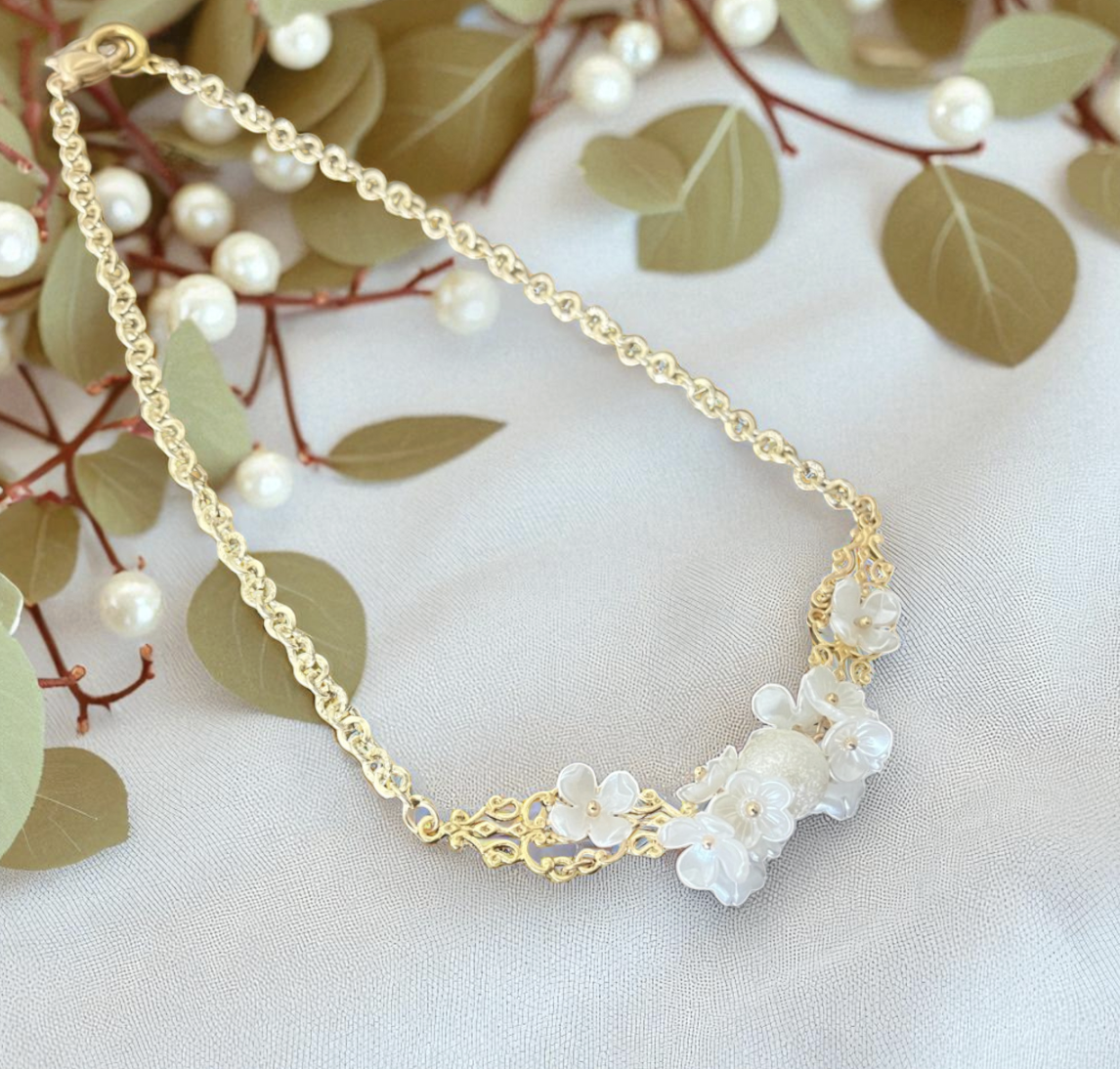 【ウェディング・ハート金具・軽量】ホワイトフラワー コットンパール 普段使い・ギフトにも/11.4g