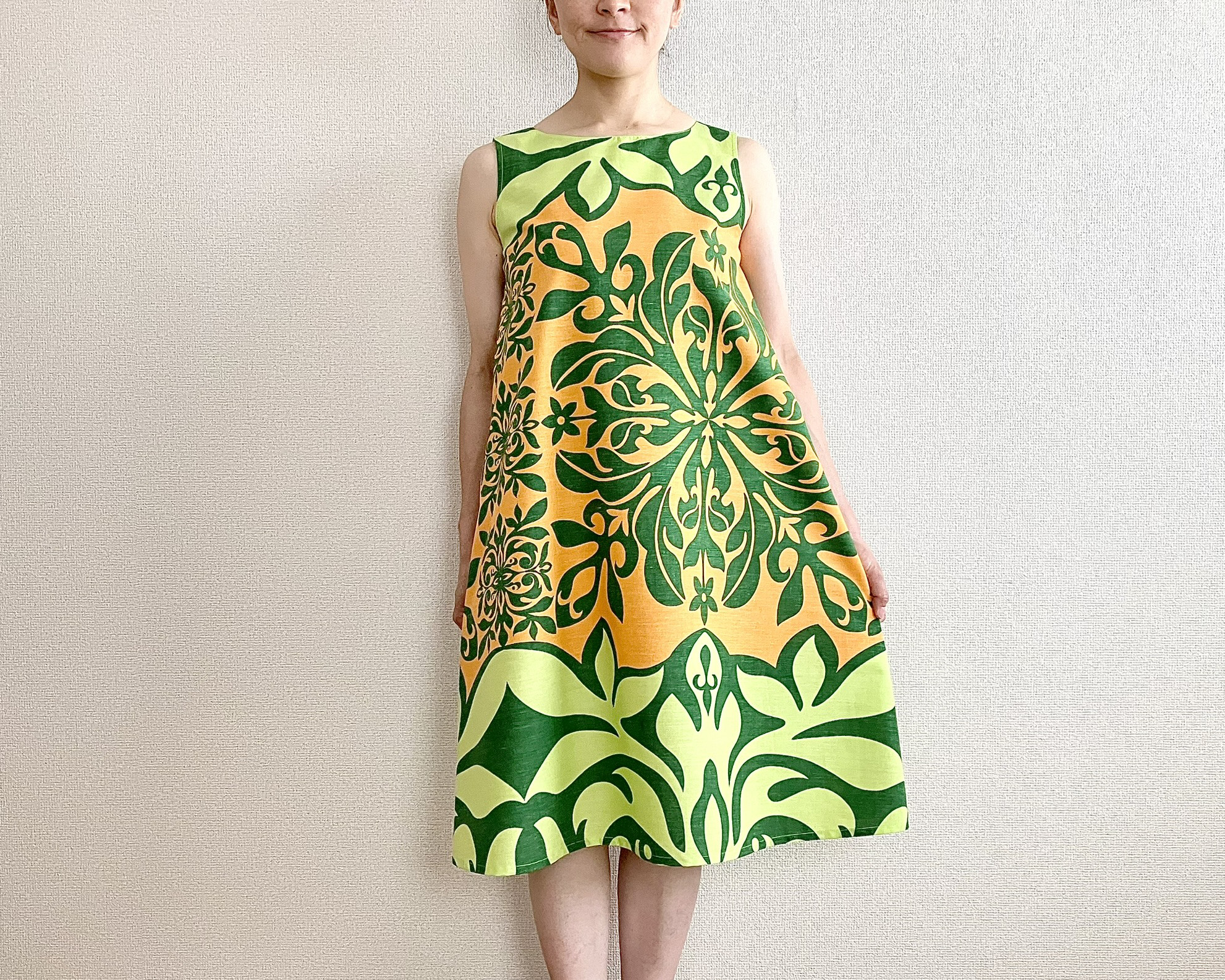 《新作》【ハワイアンファブリック】ハワイアンキルトモチーフのフレアワンピース【S~3L】オレンジ×グリーン