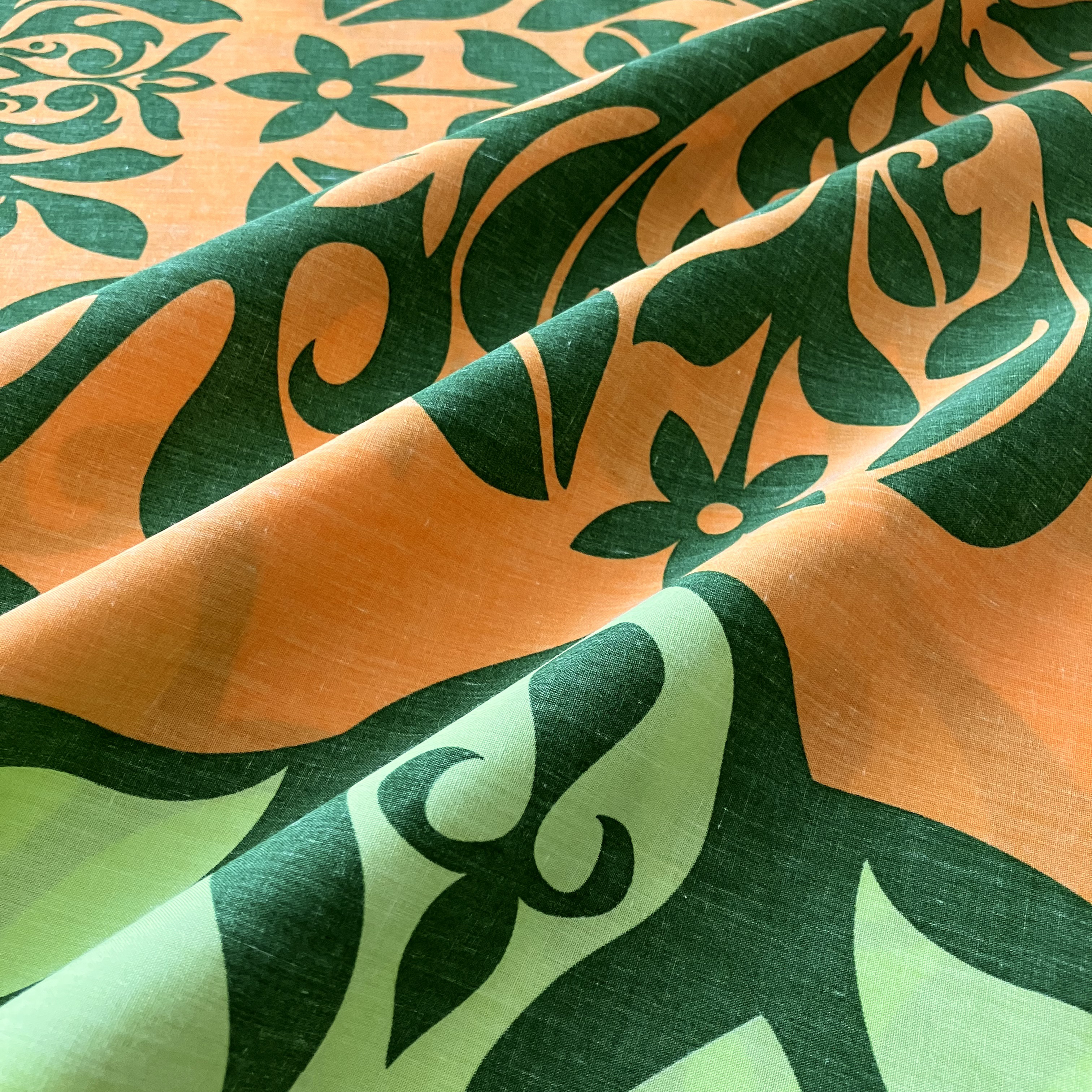 《新作》【ハワイアンファブリック】ハワイアンキルトモチーフのフレアワンピース【S~3L】オレンジ×グリーン