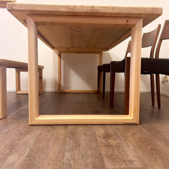 【みんなが安心して使える＊全ての角を丸めたダイニングテーブル・ベンチ付】国産ヒノキ　ロの字脚　【オーダー可】 11枚目の画像